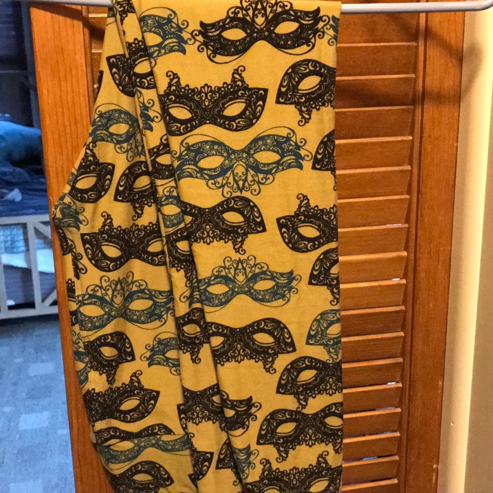 Masquerade lularoe leggings